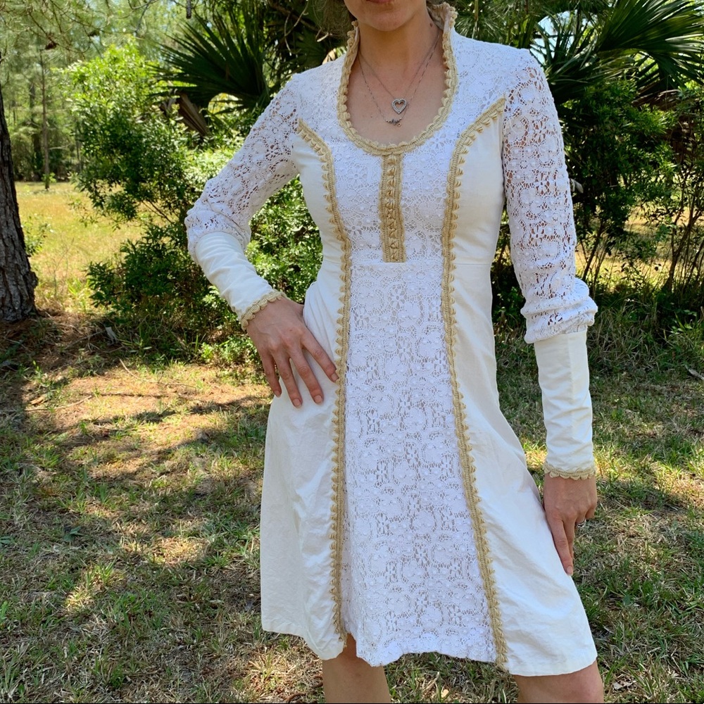 SOLD Short Lace Canvas Vintage Cottage Core Dress - Picture 12 of 14